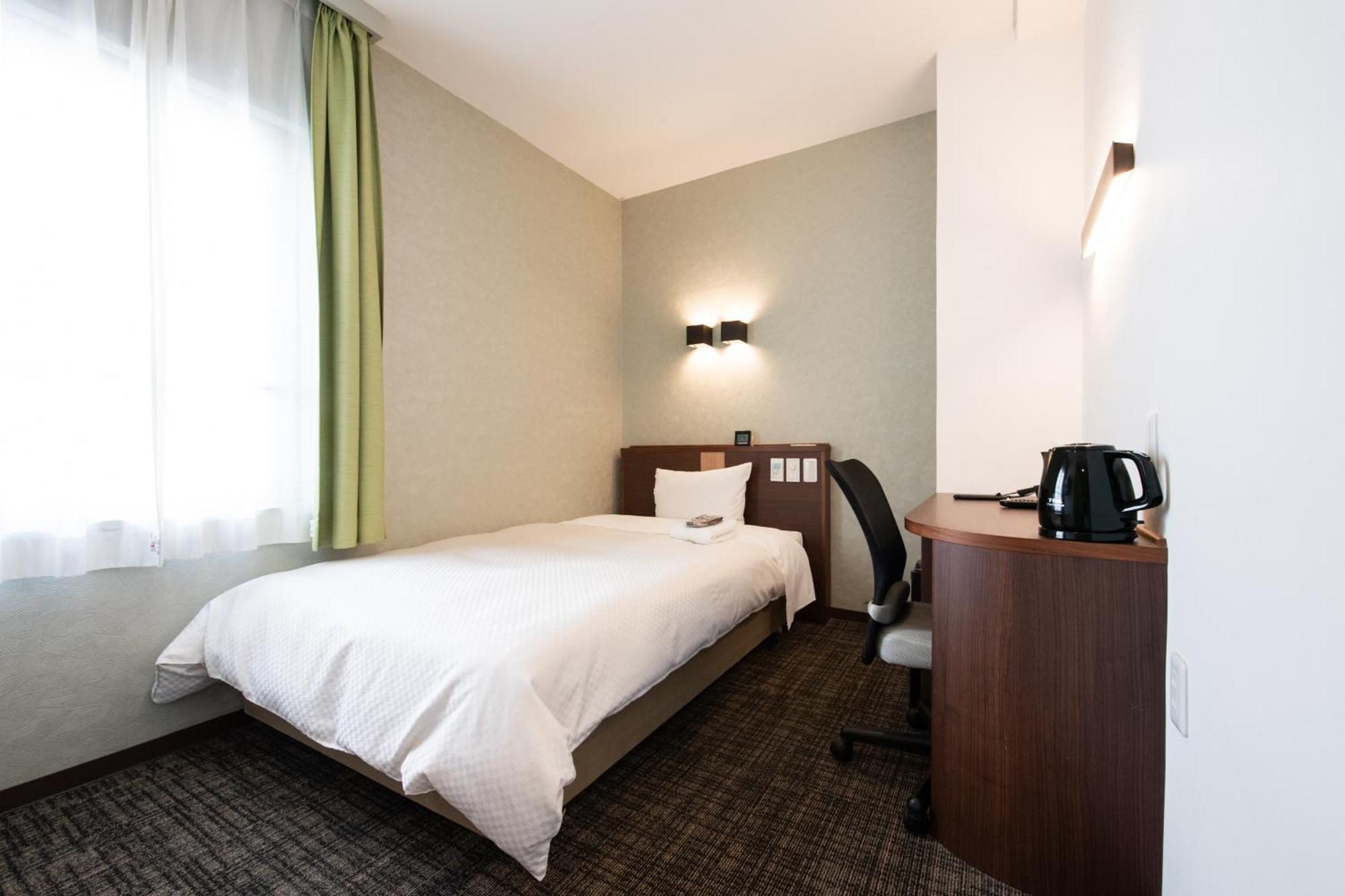 Ueno First City Hotel Токио Экстерьер фото